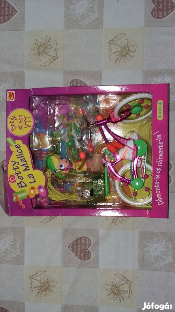 Spagetti baba eladó