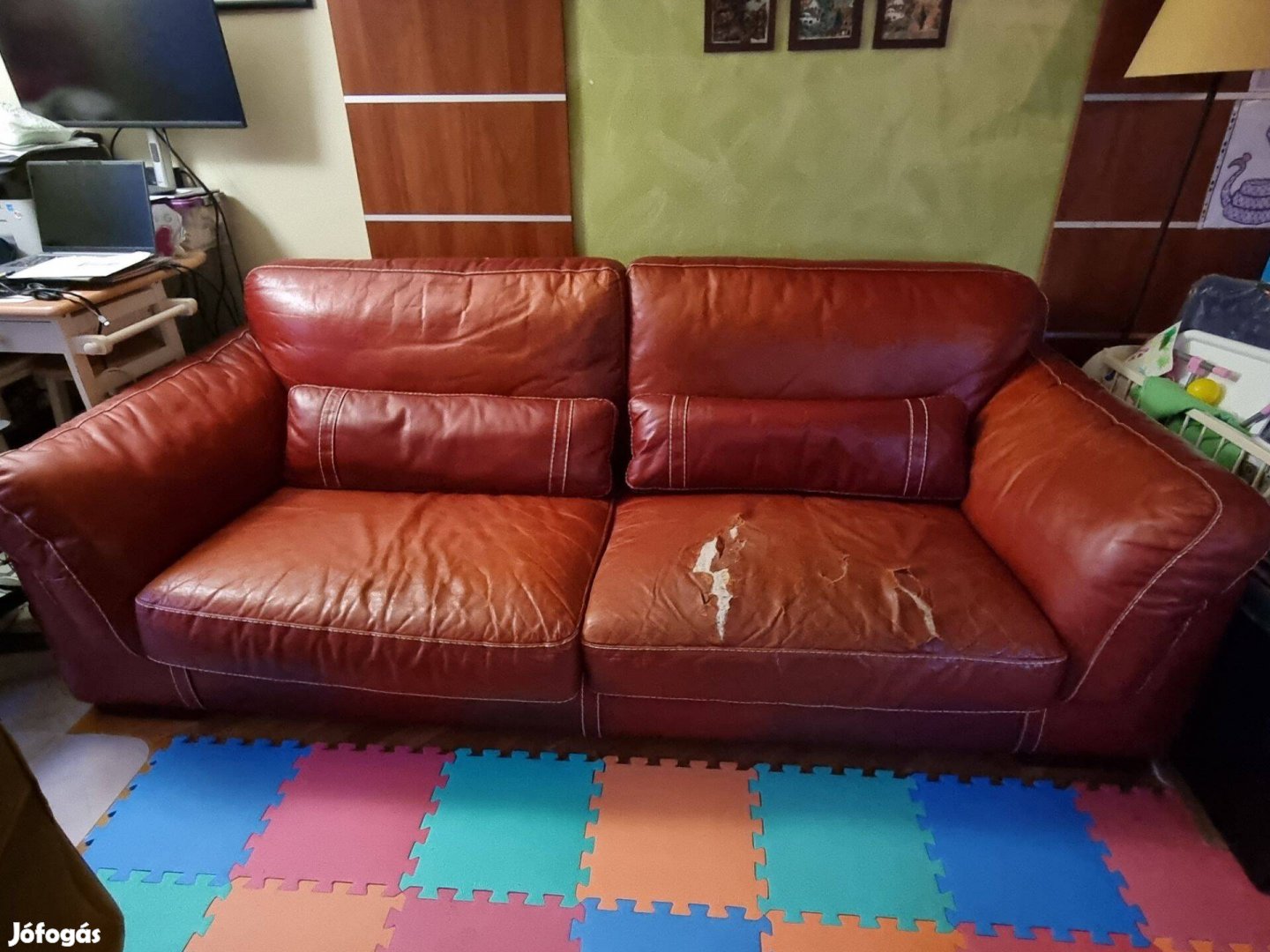 Spanyol bőr kanapé
