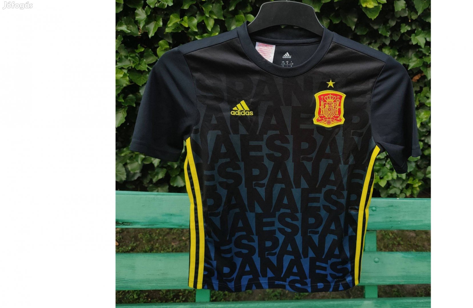 Spanyol válogatott eredeti adidas gyerek fekete mez (M, 152)