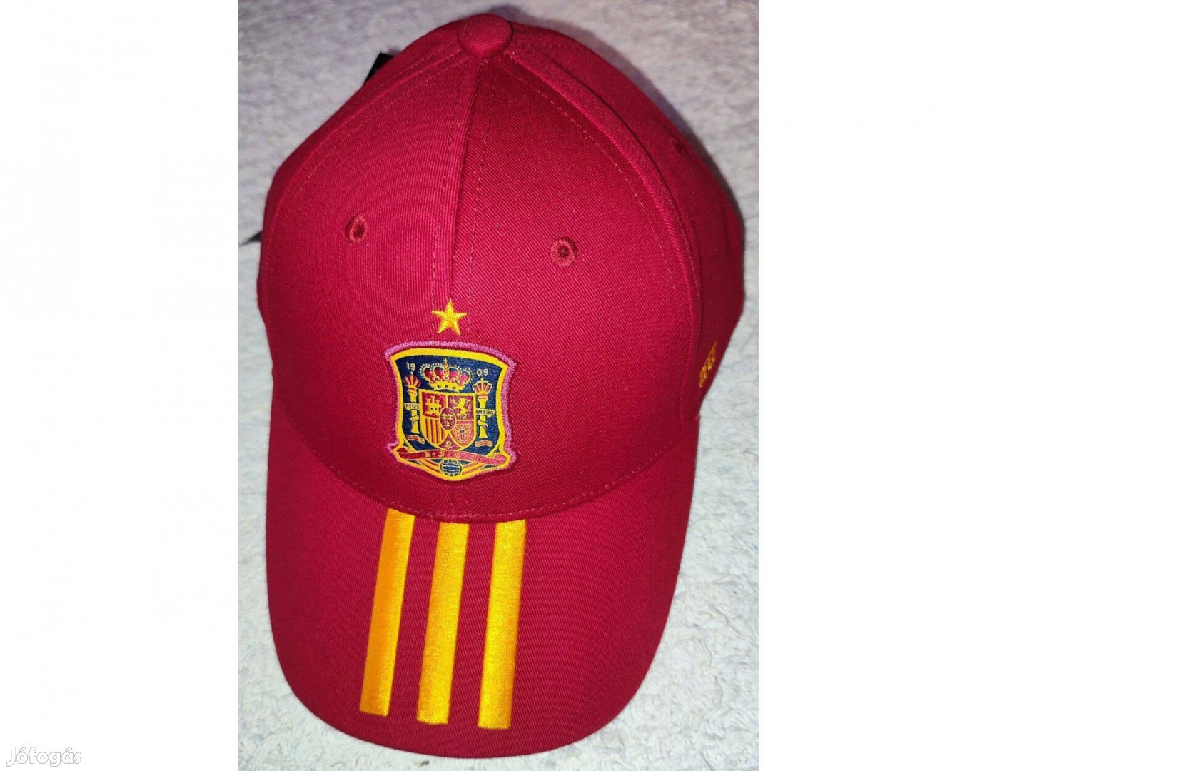 Spanyol válogatott eredeti adidas piros arany baseball sapka