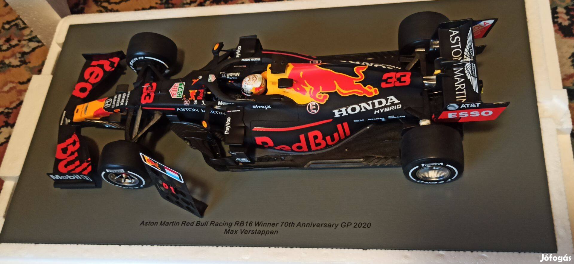 Spark Max Verstappen 1:18 RB16 70th Anniversary gyűjtői modell