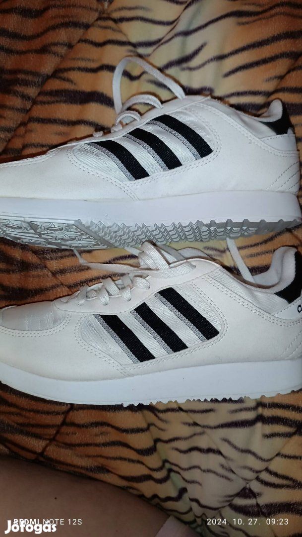 Special 21 W FY4885  Adidas sportcipő