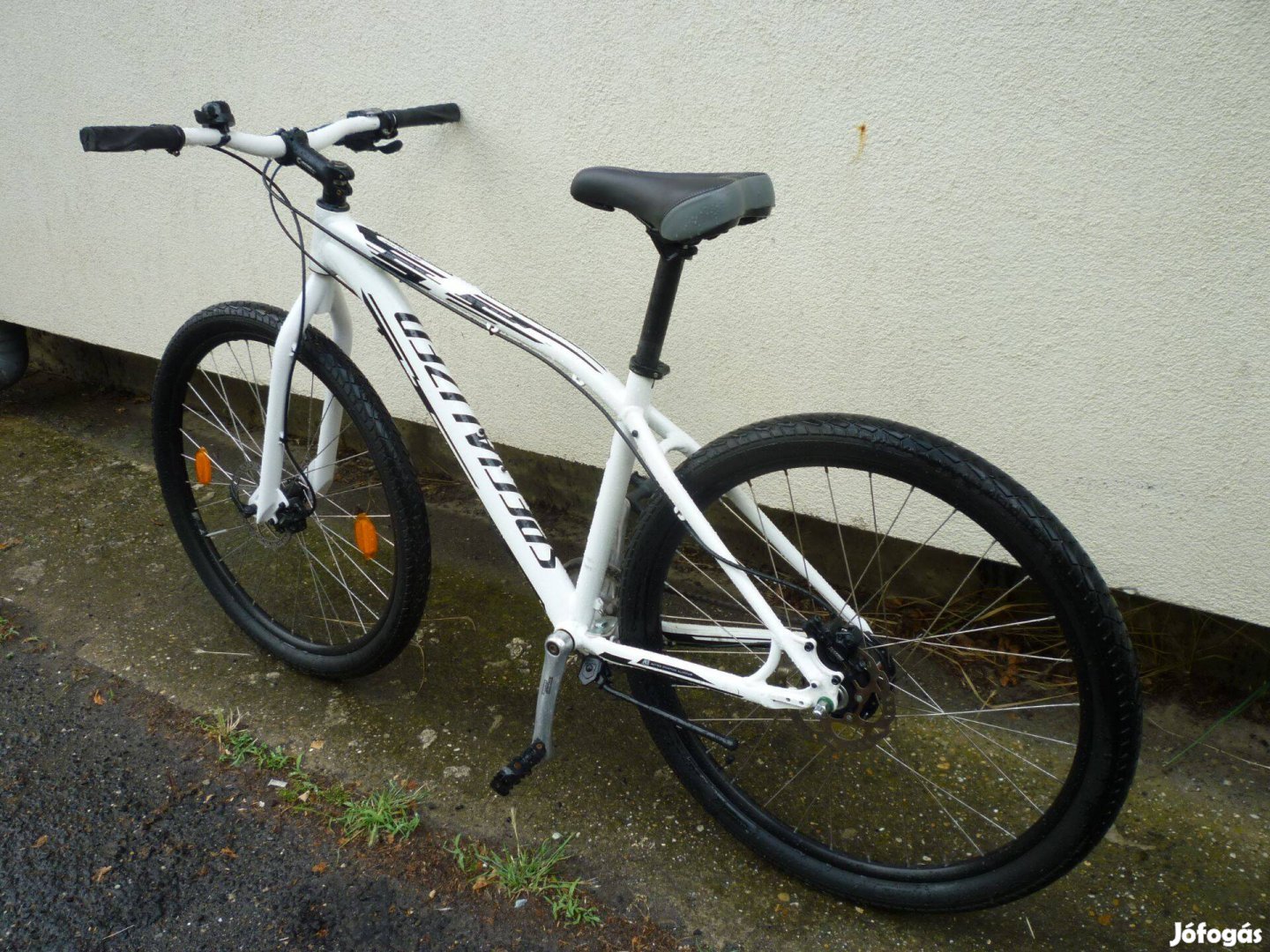Specialized 28 alu 8 as agyváltós tárcsafékes trekking