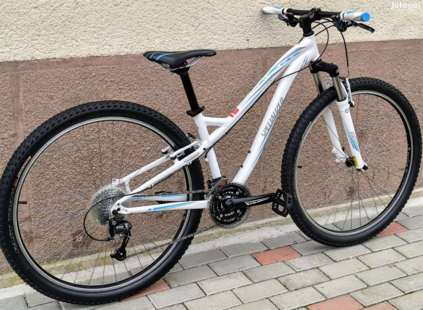 Specialized Myka Sport. Gyönyörű trekking. 