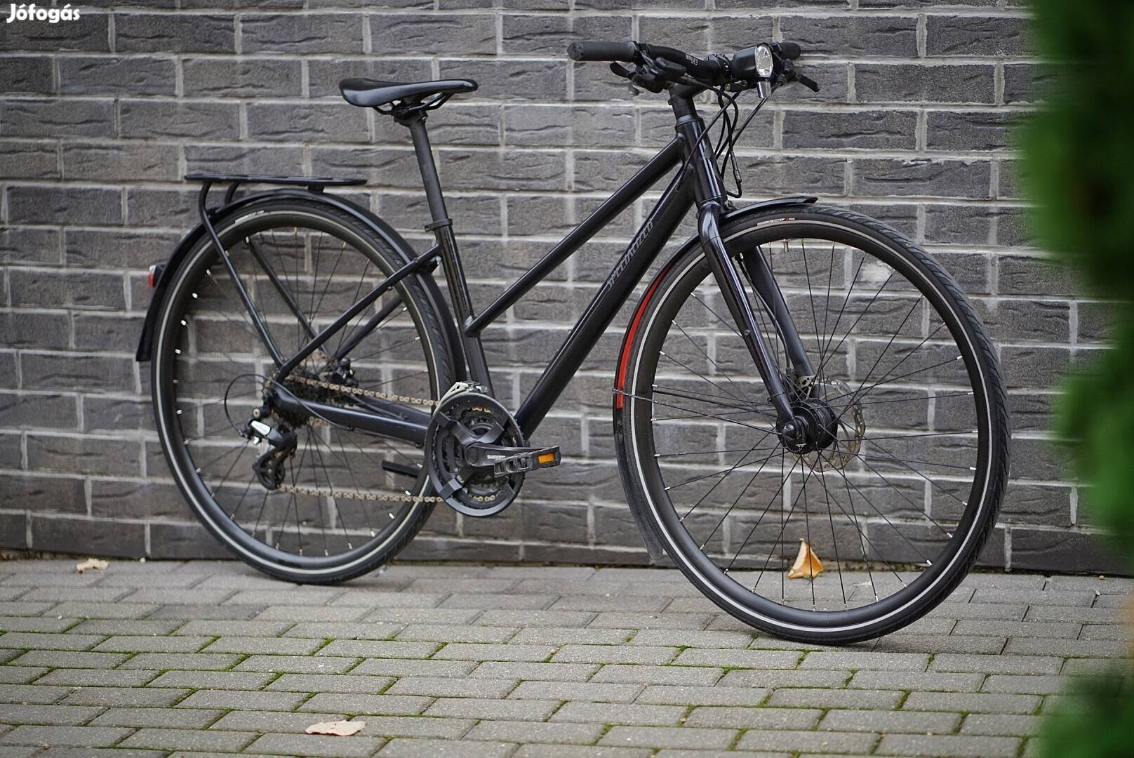 Specialized Sirrus EQ Black Top LTD városi fitness kerékpar