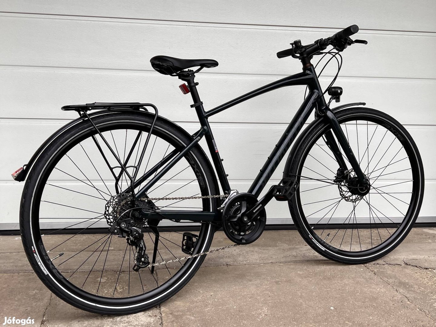 Specialized Sirrus Fitnesz Trekking Kerékpár Agydinamó Nem Cube KTM