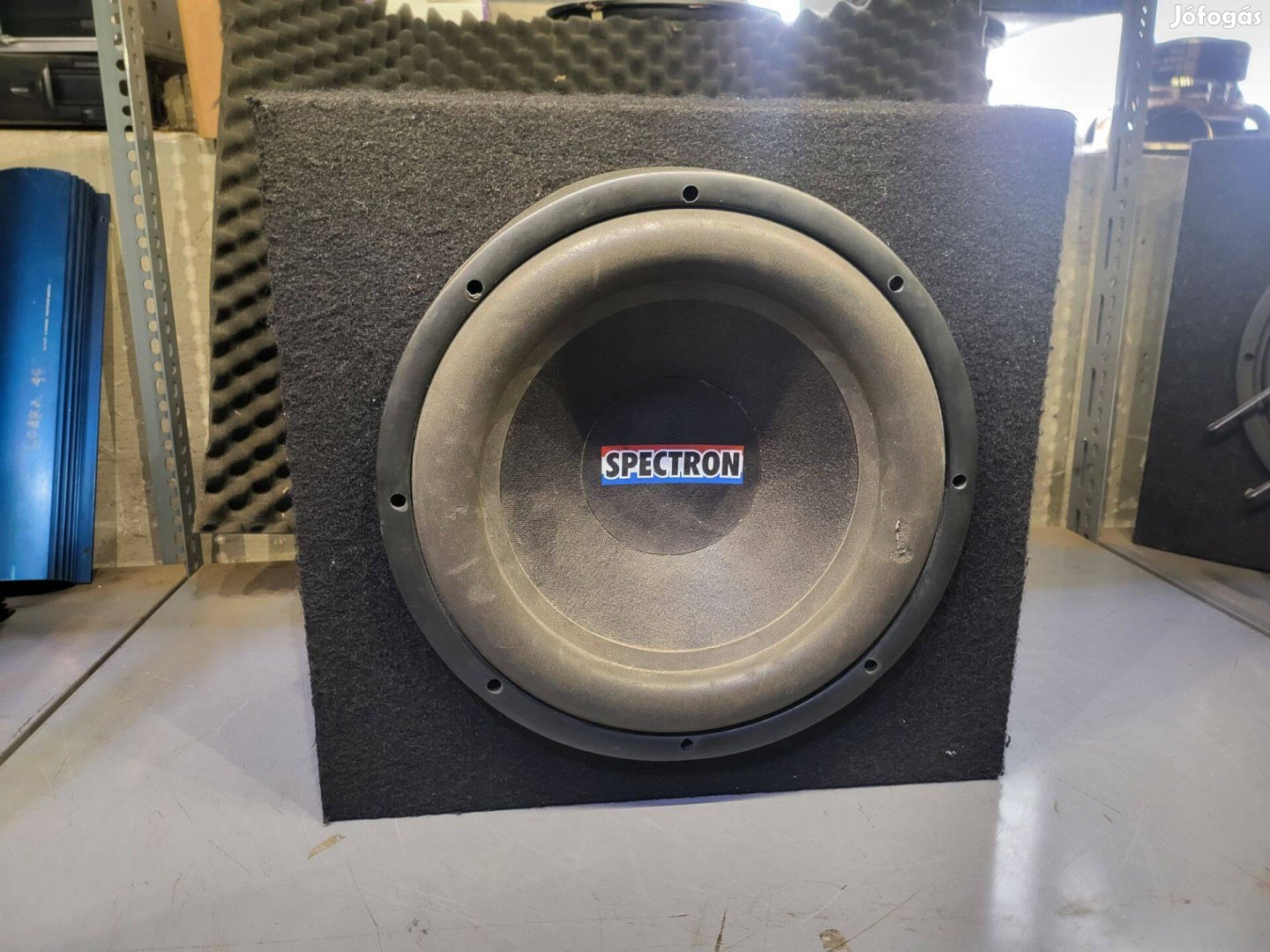 Spectron mélyláda (zárt, 4ohm, 450W)