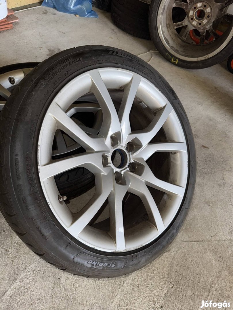 Speedline audi felni nyárigumival