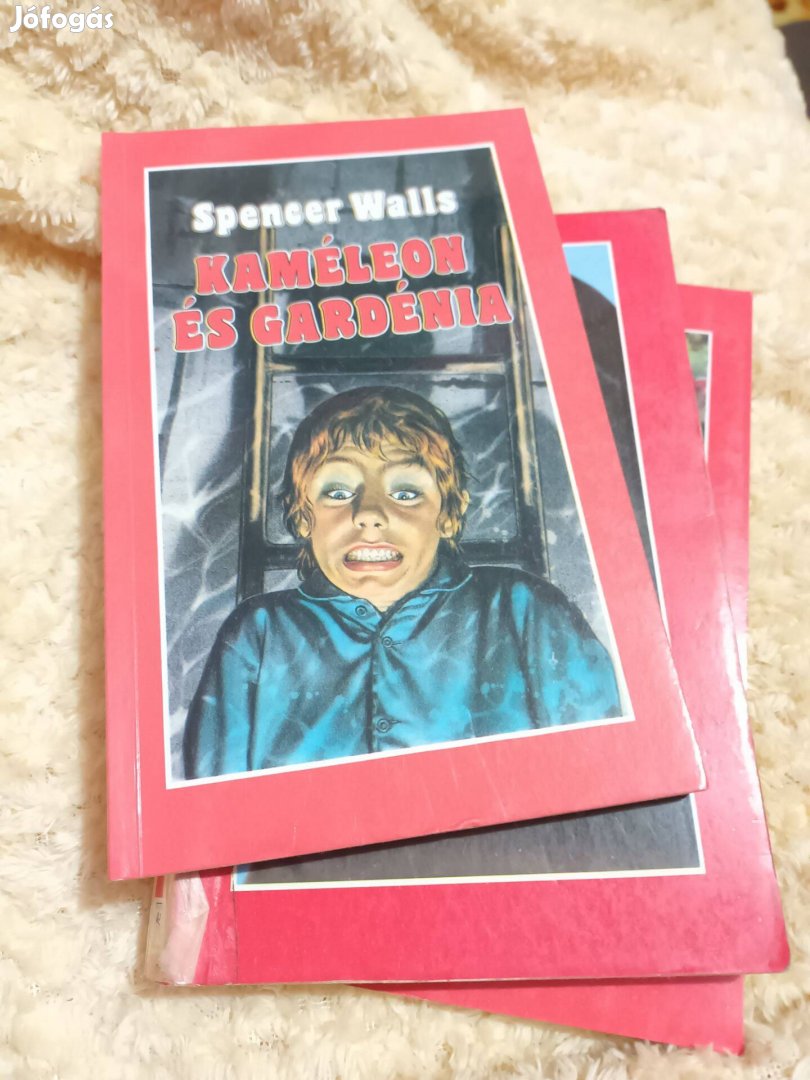 Spencer Walls - 3 kötet egyben - A holdviola kovácsai -