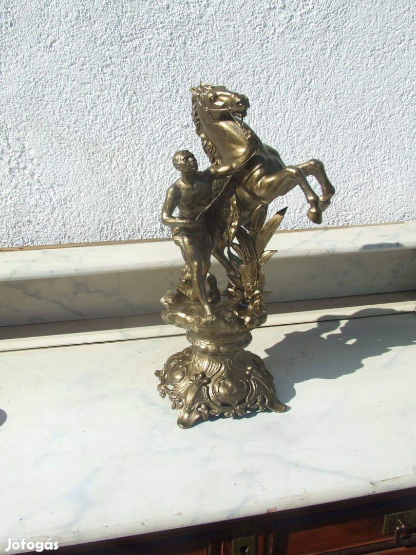 Spiáter szobor eladó