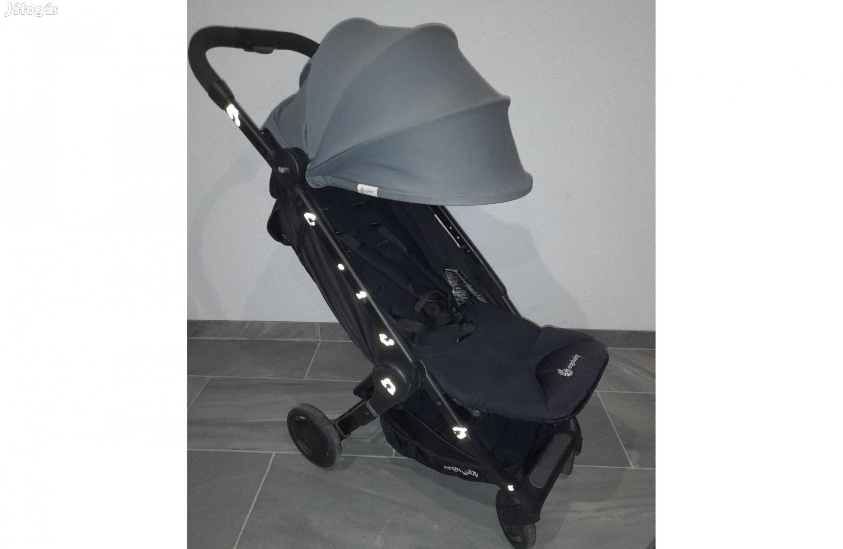 Sport babakocsi eladó nagyon kicsire csukható