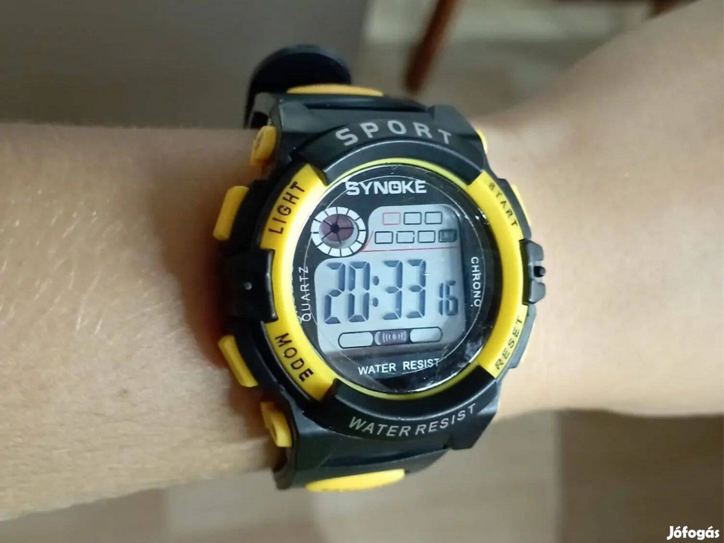 Sport óra stopperrel, digitális kvarcóra karóra