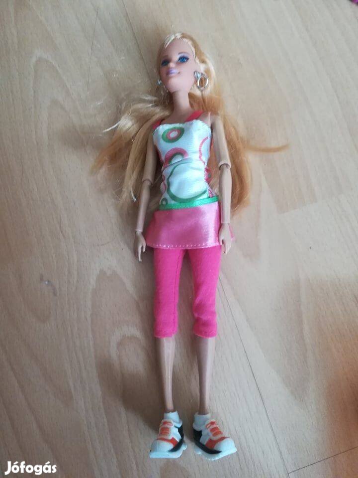 Sportos barbie szerű baba 1500 Ft