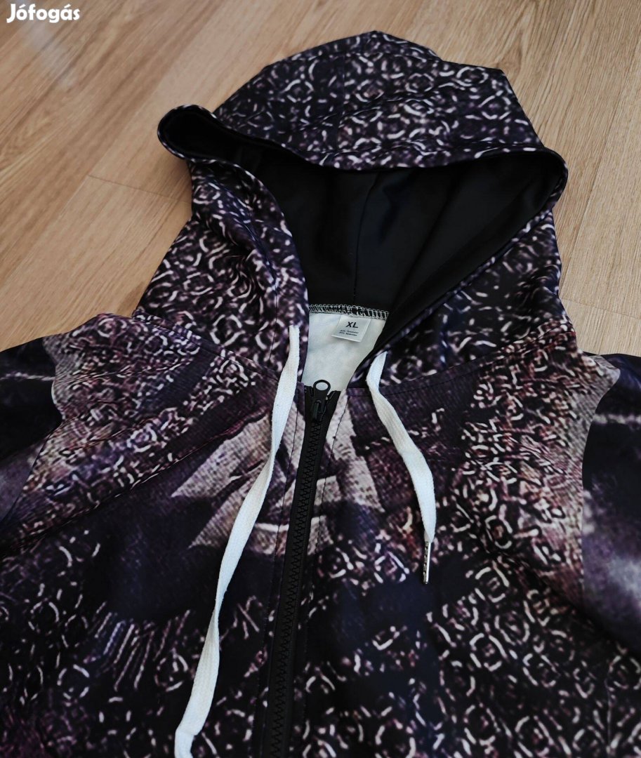 Sportos designer női kapucnis pulcsi XL