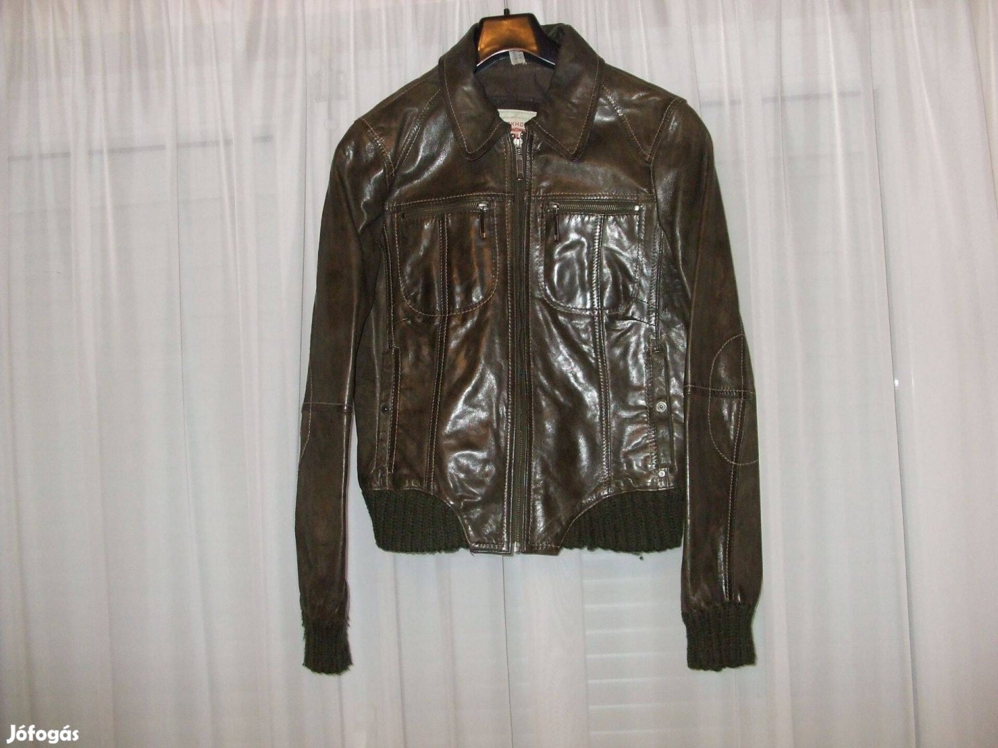 Sportosan vagány női bőr kabát bőrdzseki CA