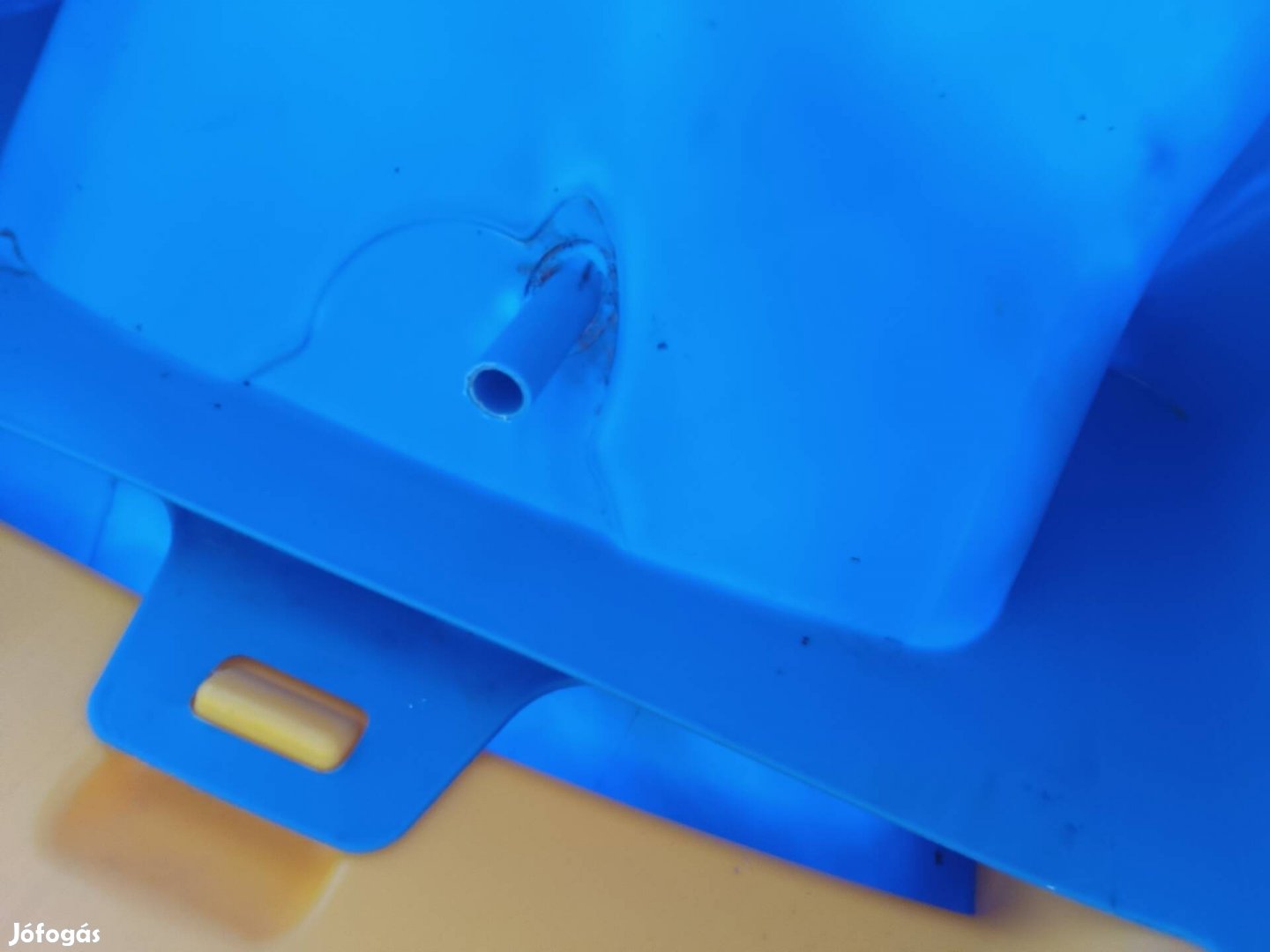 Spriccelős csúszda