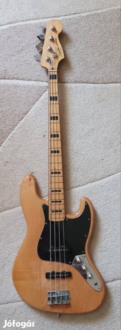 Squier Jazz bass