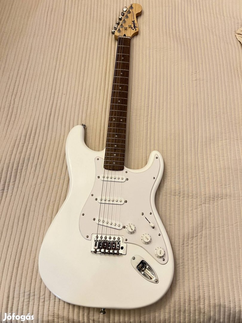 Squier by Fender elektromos gitár