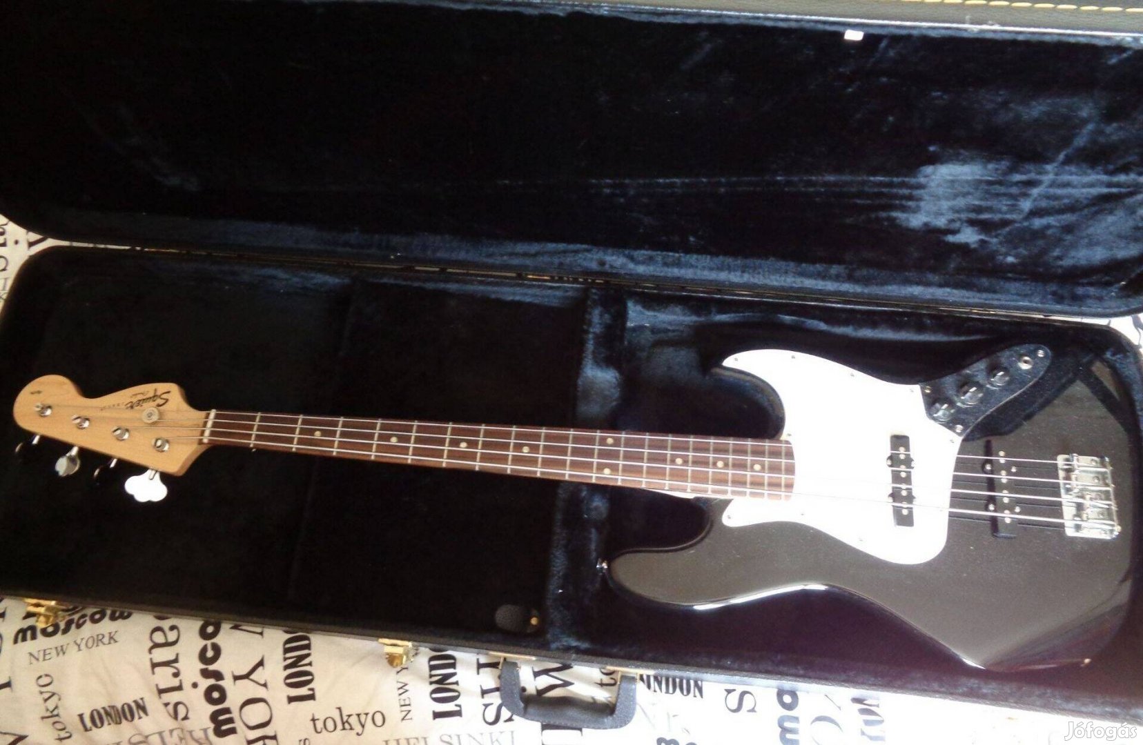 Squier jazz bass gitár