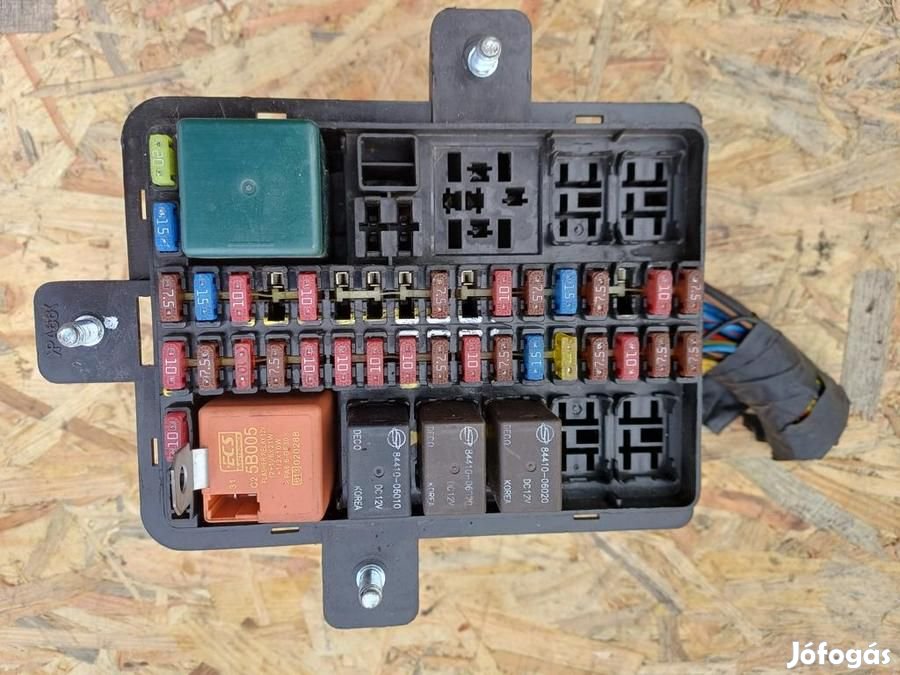 Ssangyong Kyron (2005-2014) 2.0Xdi Diesel Biztosíték Tábla