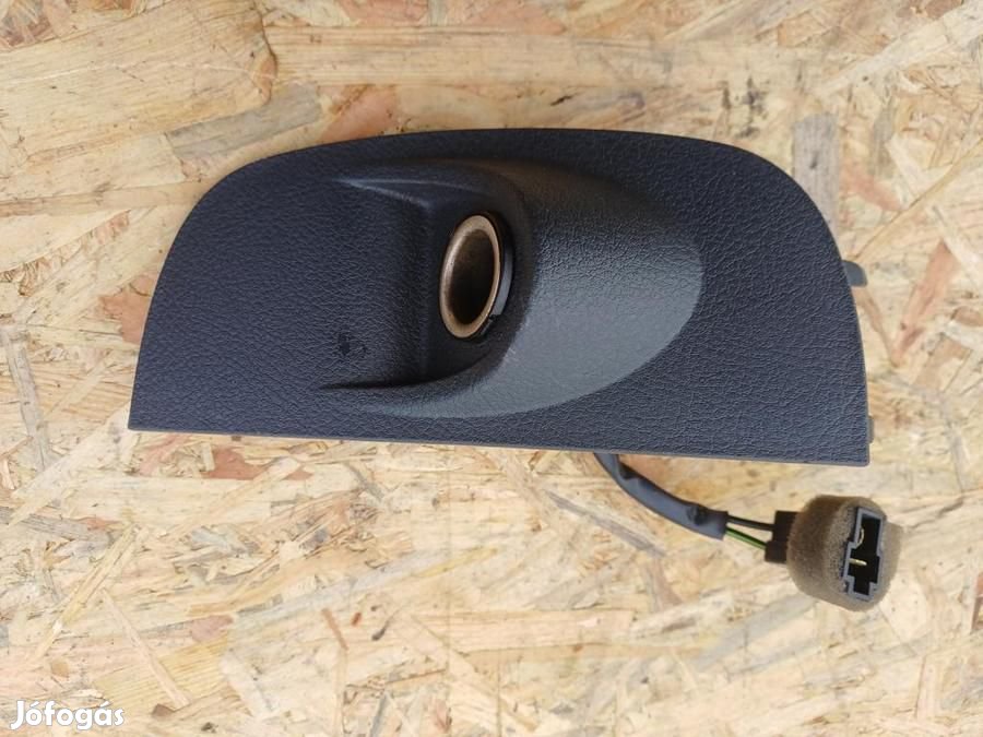 Ssangyong Kyron (2005-2014) Szivargyújtó