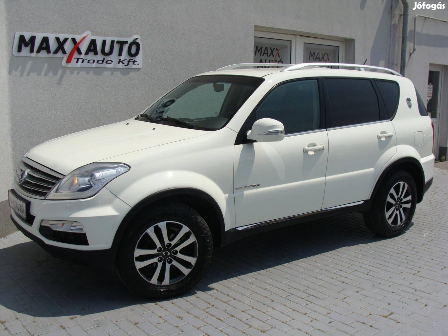 Ssangyong Rexton 2.0 e-Xdi DLX Plus 4WD (Automa...