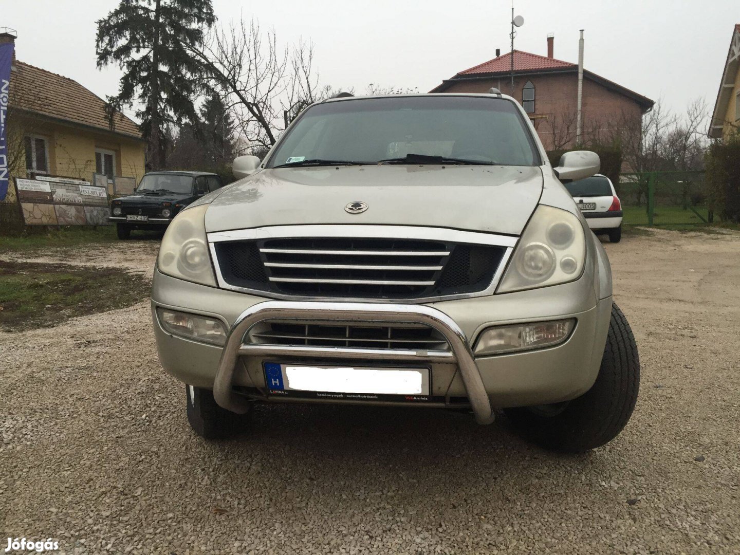 Ssangyong gallytörő rács