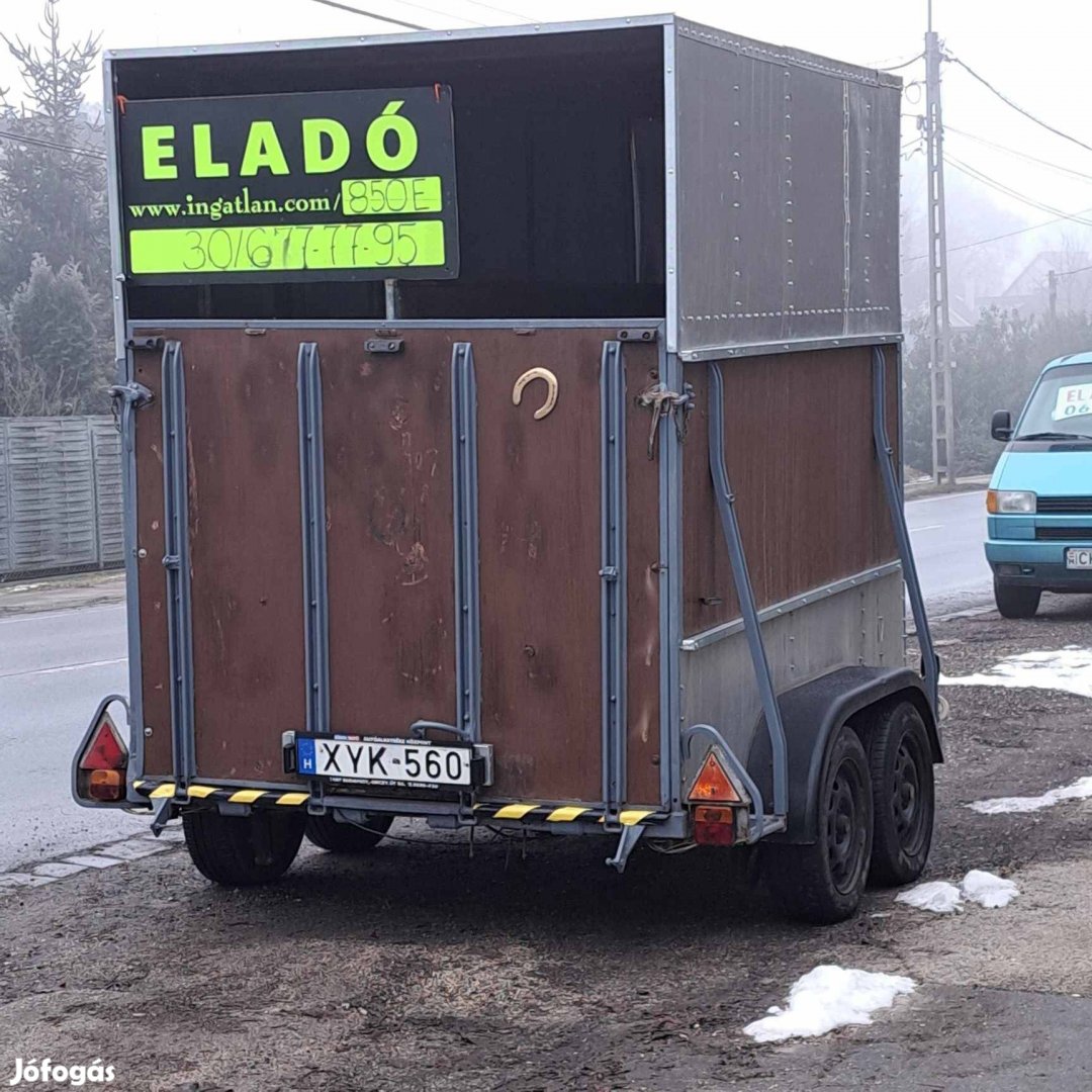 Stabil, biztonságos lószállító utánfutó eladó