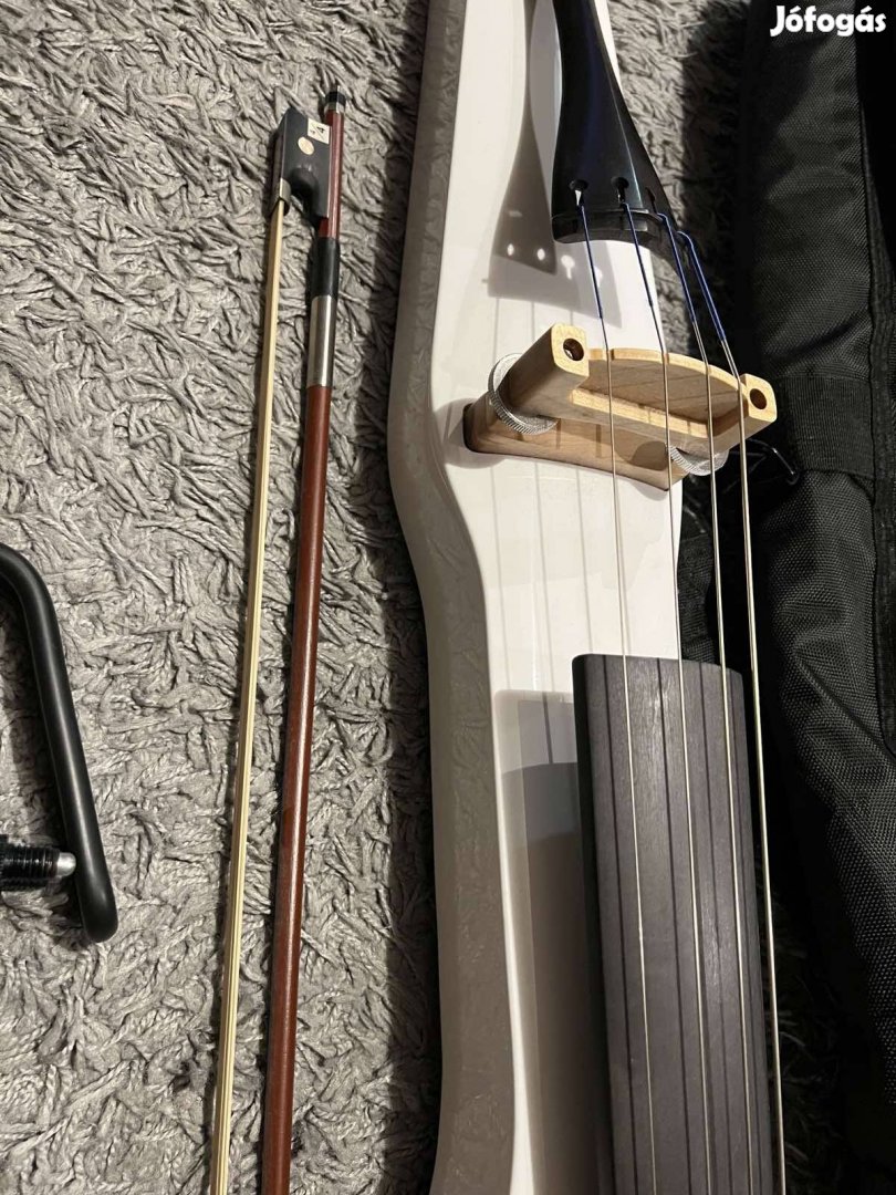Stagg ECL 4/4 elektromos cselló