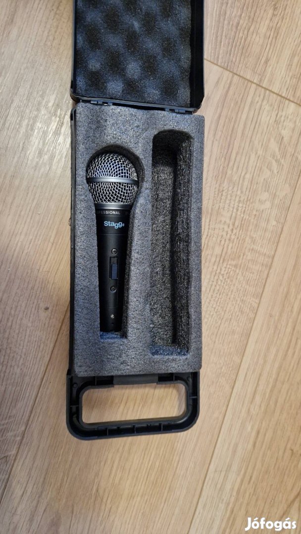 Stagg SDM50 énekmikrofon kofferben