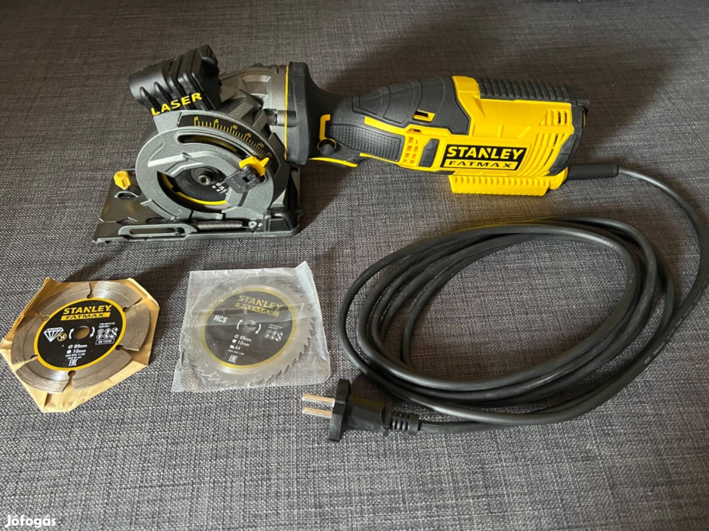 Stanley Fatmax mini körfűrész merülőfűrész FME380K