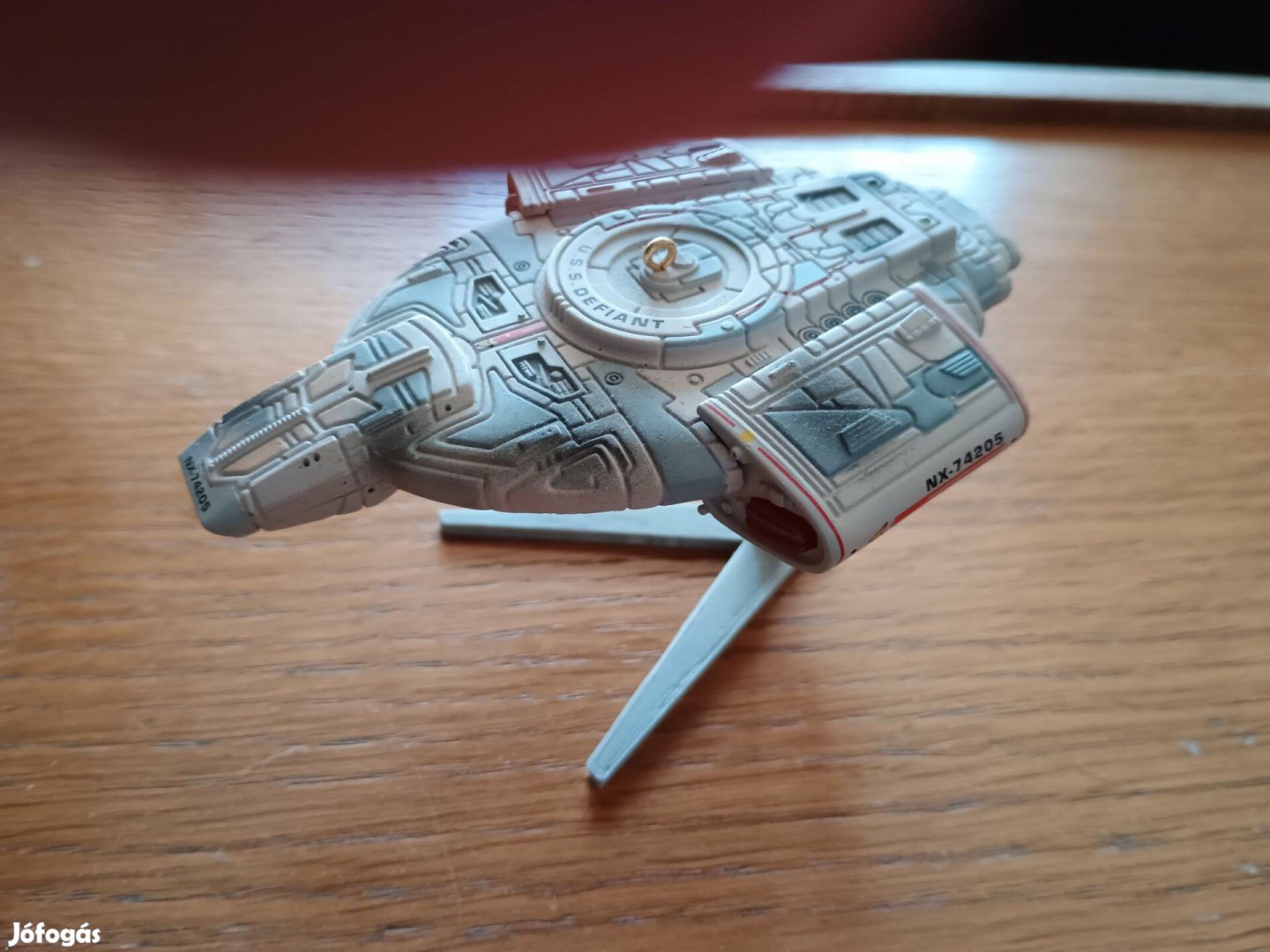 Star Trek DS9 Defiant hajó dísz és mini modell