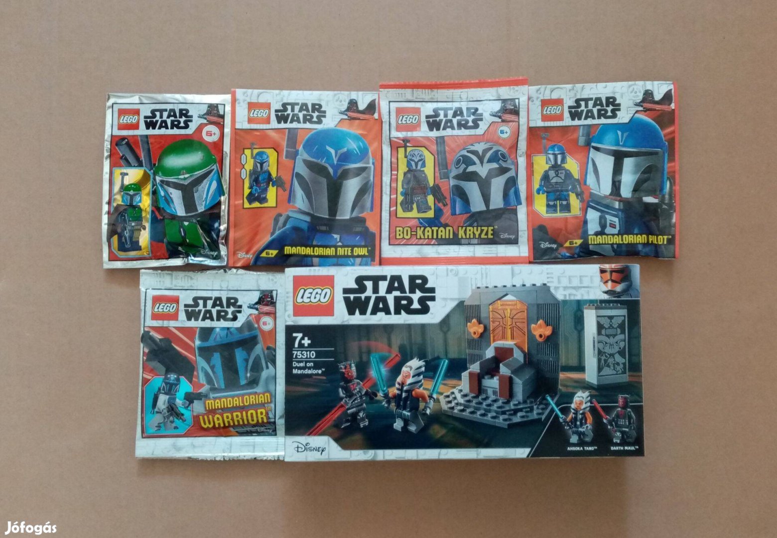 Star Wars LEGO 75310 + Mandalorian Nite Owl Pilot Bo-Katan minifigura