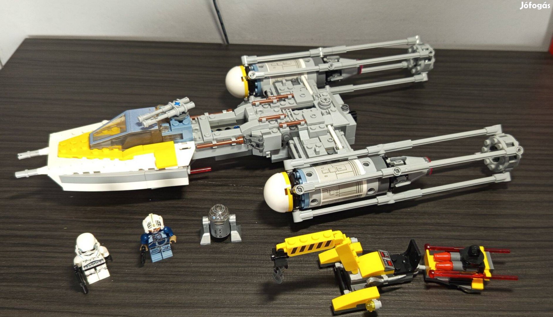 Star Wars Y-Wing Starfighter építőjáték