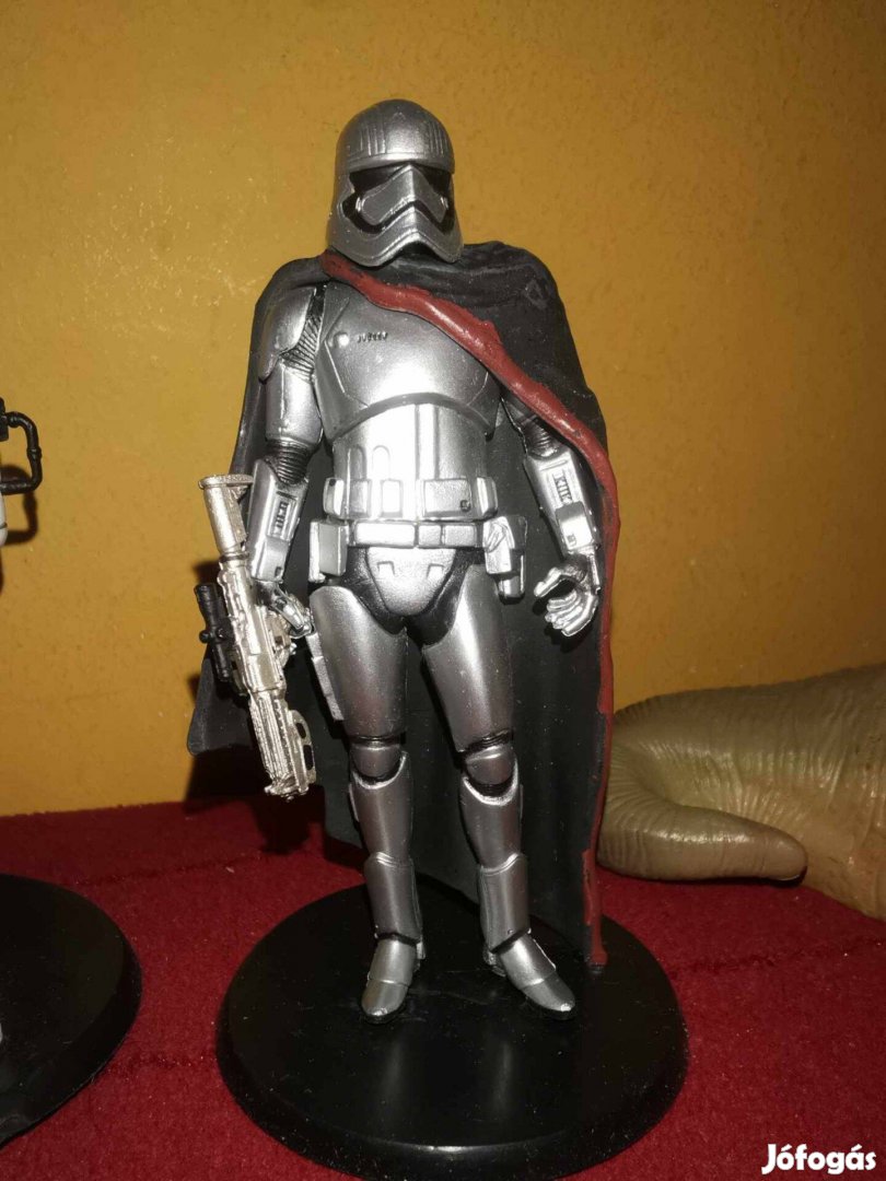 Star Wars figura (kb 10cm) Captain Phasma