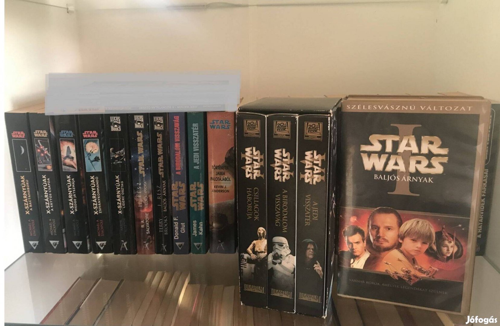 Star Wars könyvek, VHS kazetták egyben eladók