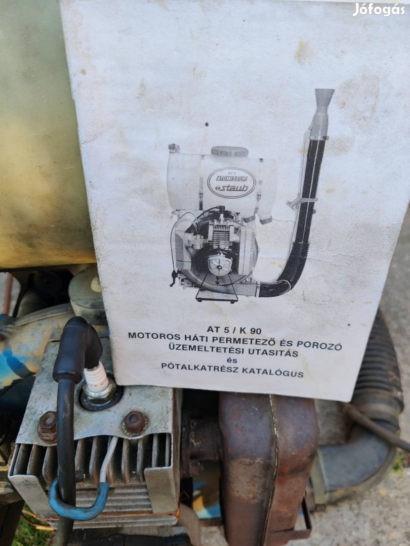 Staub motoros háti permetező 