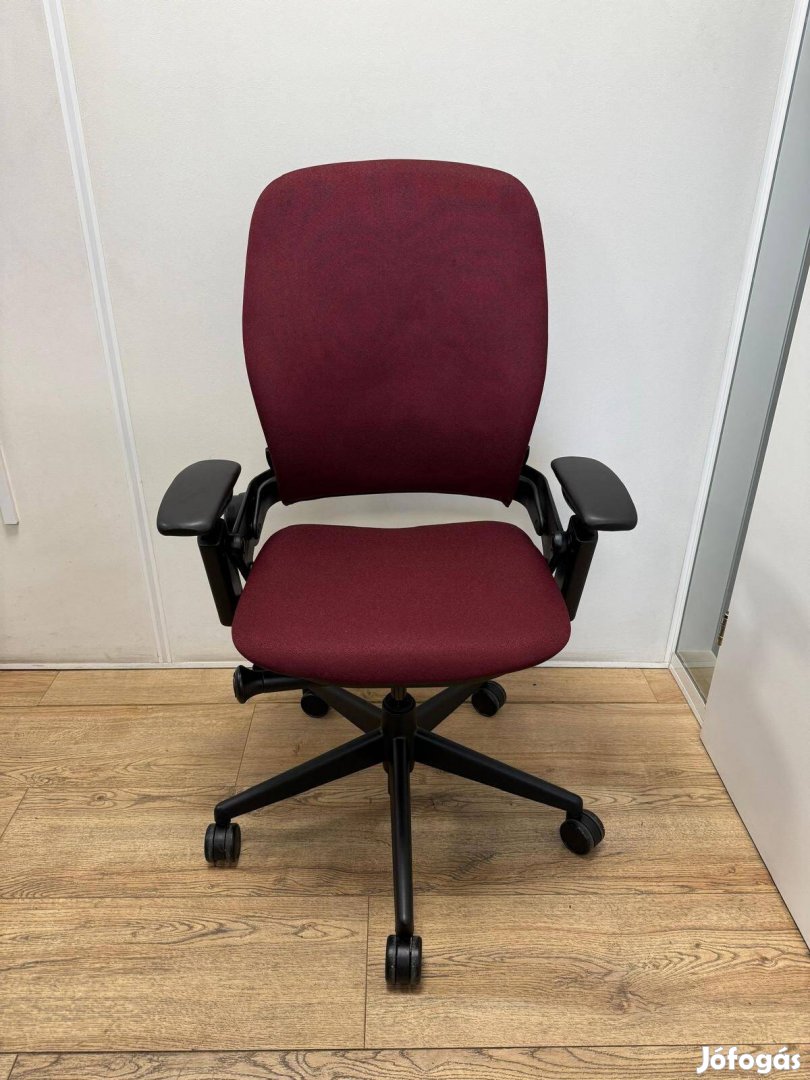 Steelcase Leap V2 Piros