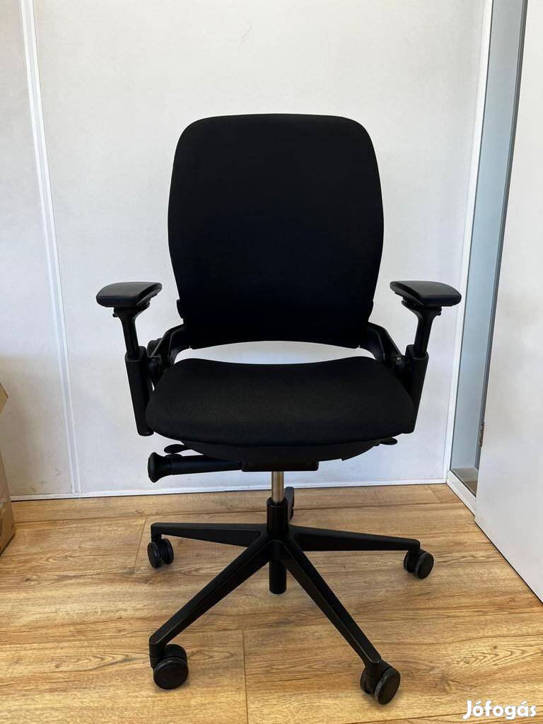 Steelcase Leap V2 fekete