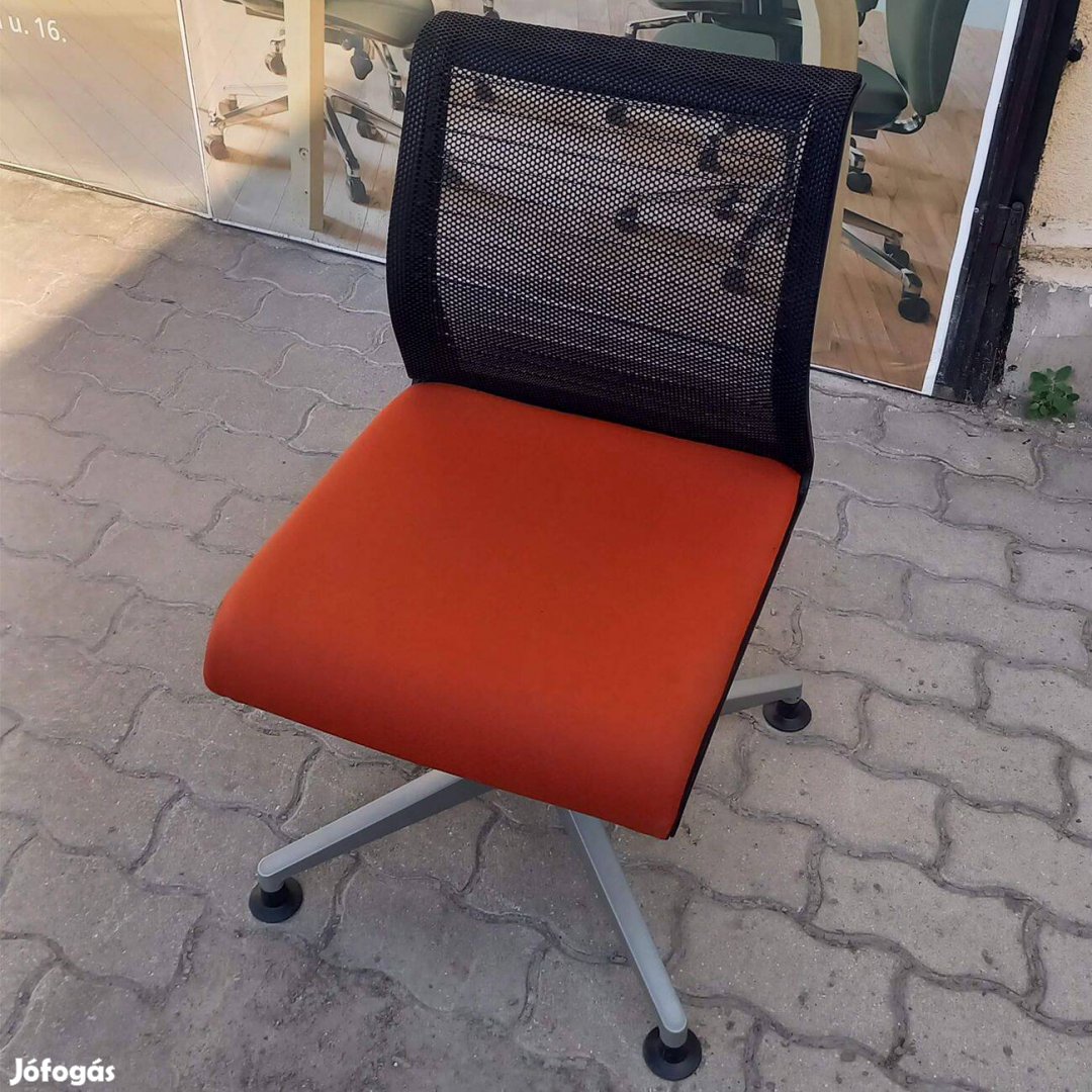 Steelcase Think 2 rugósan forgó szék, hálós háttámla - használt