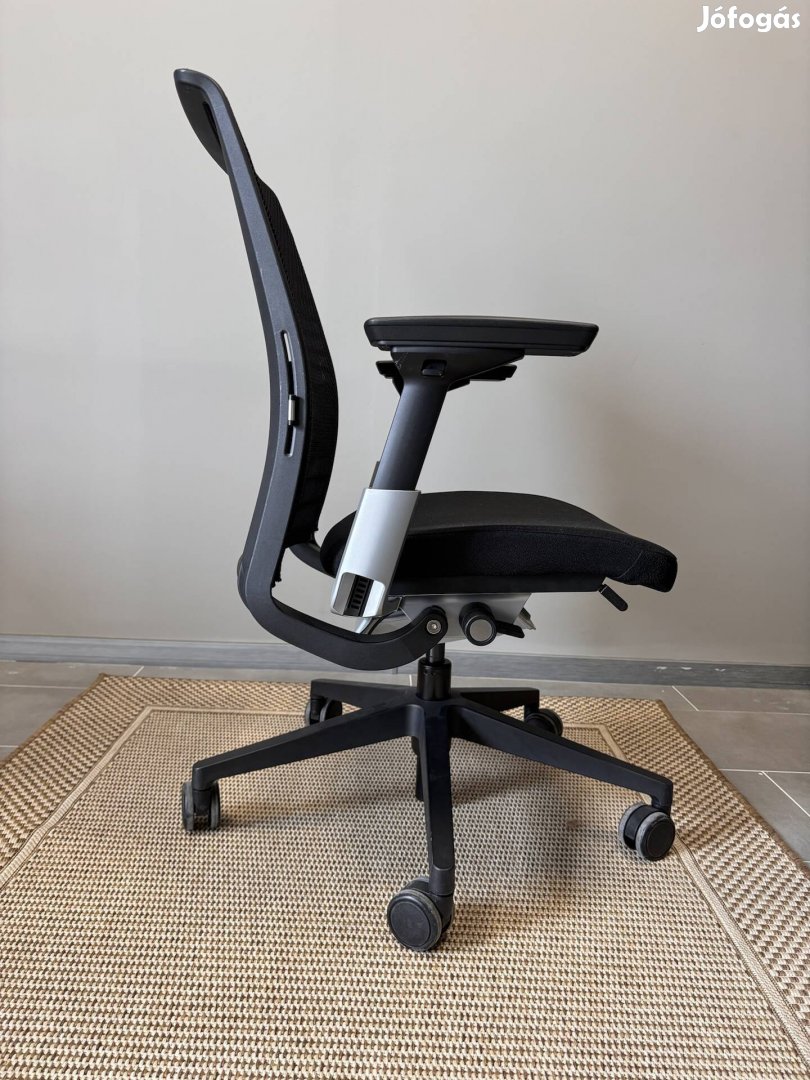 Steelcase Think irodai szék
