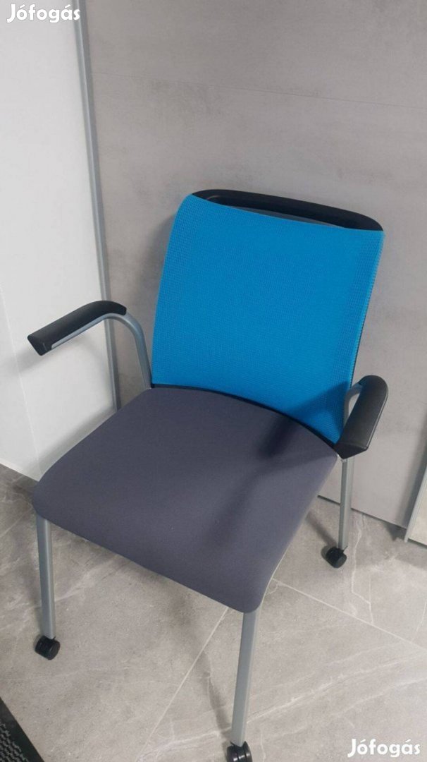 Steelcase irodai vendég tárgyaló szék gurulós hibátlan szinte új kék
