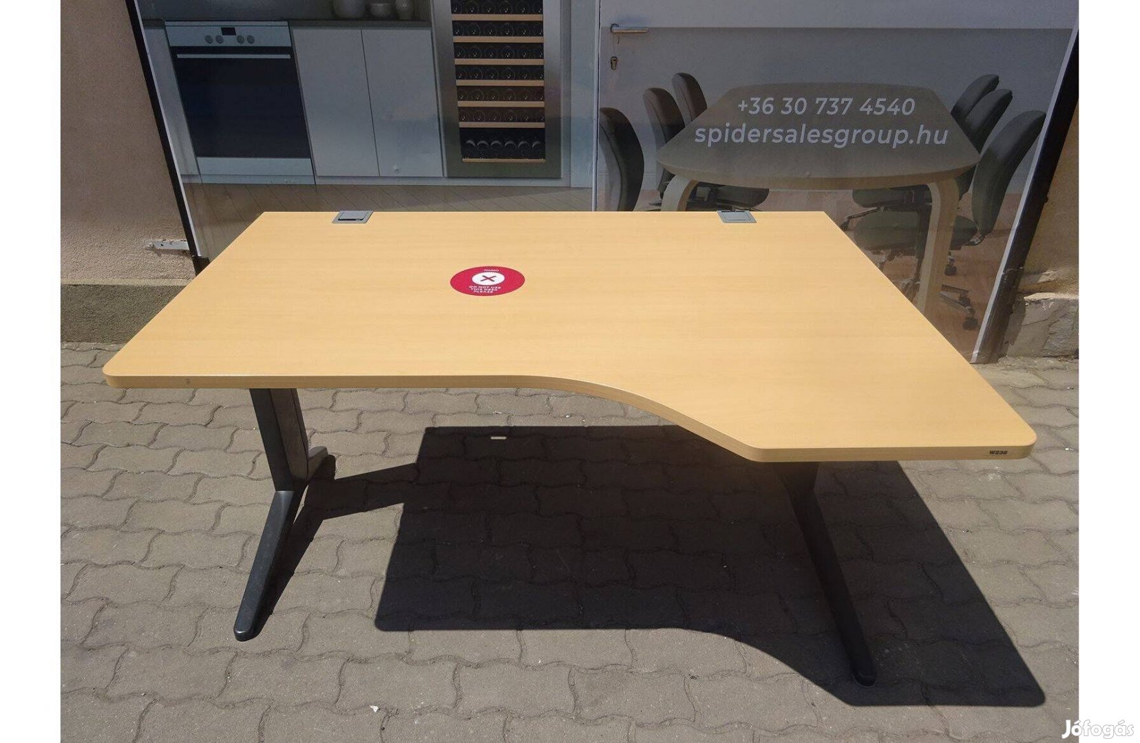 Steelcase sarokasztal, íróasztal 140x100 cm - használt irodabútor