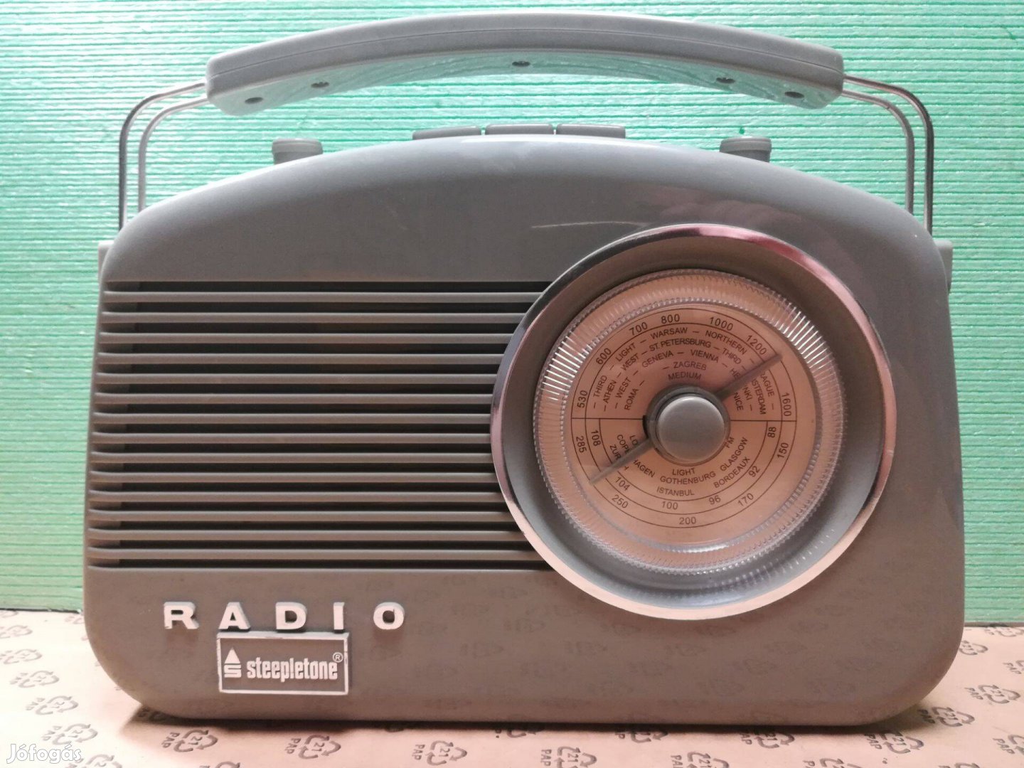 Steepletone táskarádió