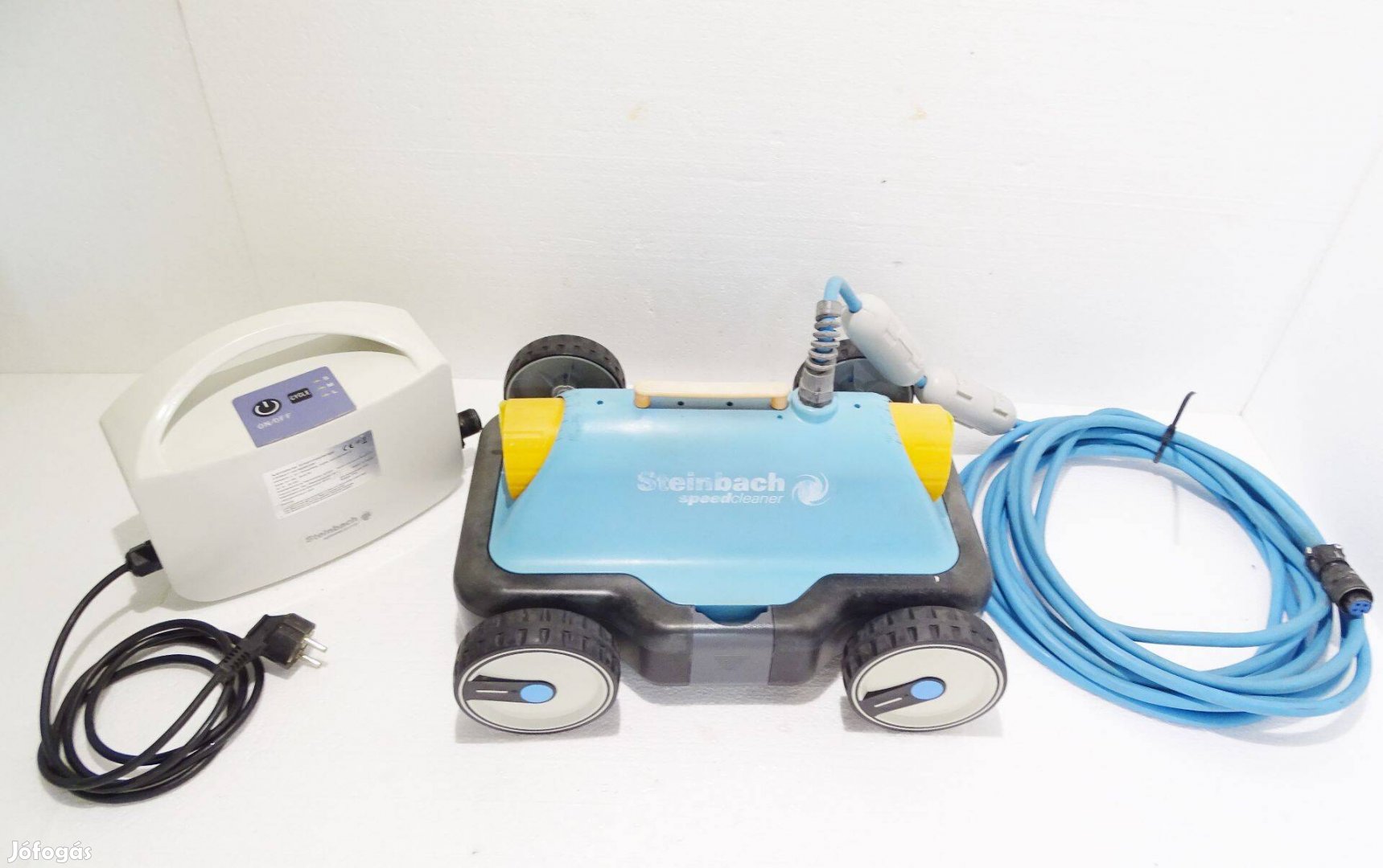 Steinbach Speed Clean automata medence porszívó robot takarító