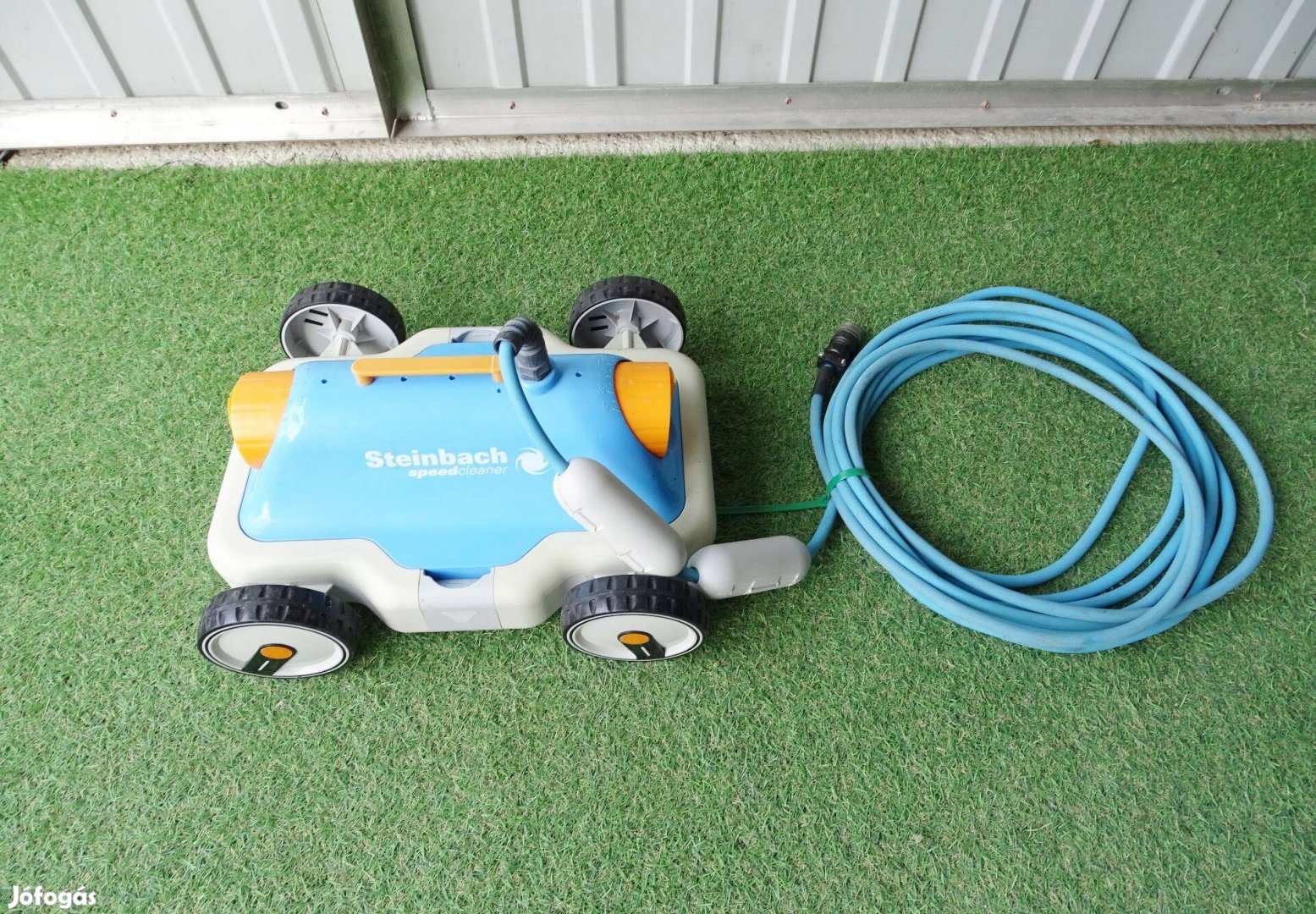 Steinbach Speed Clean automata medence porszívó robot