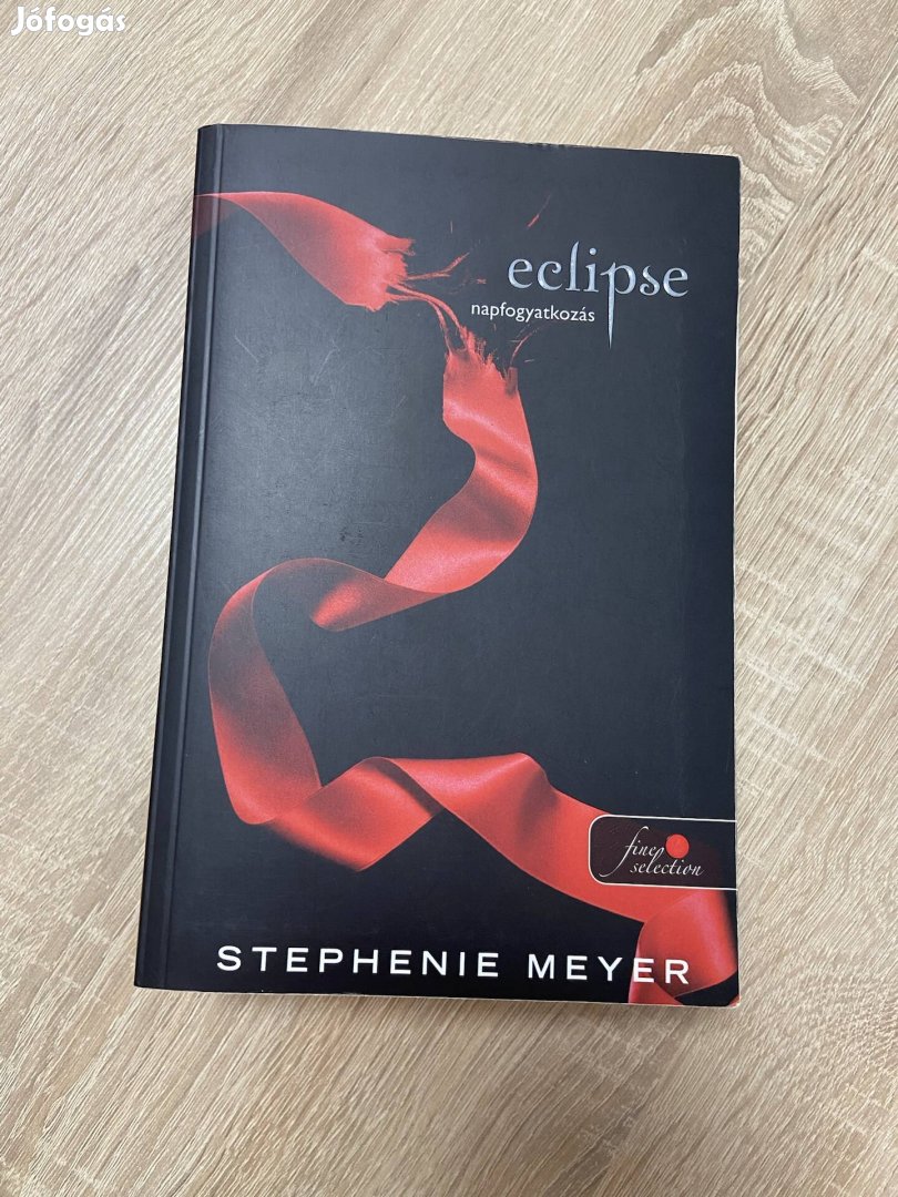 Stephenie Meyer: Napfogyatkozás