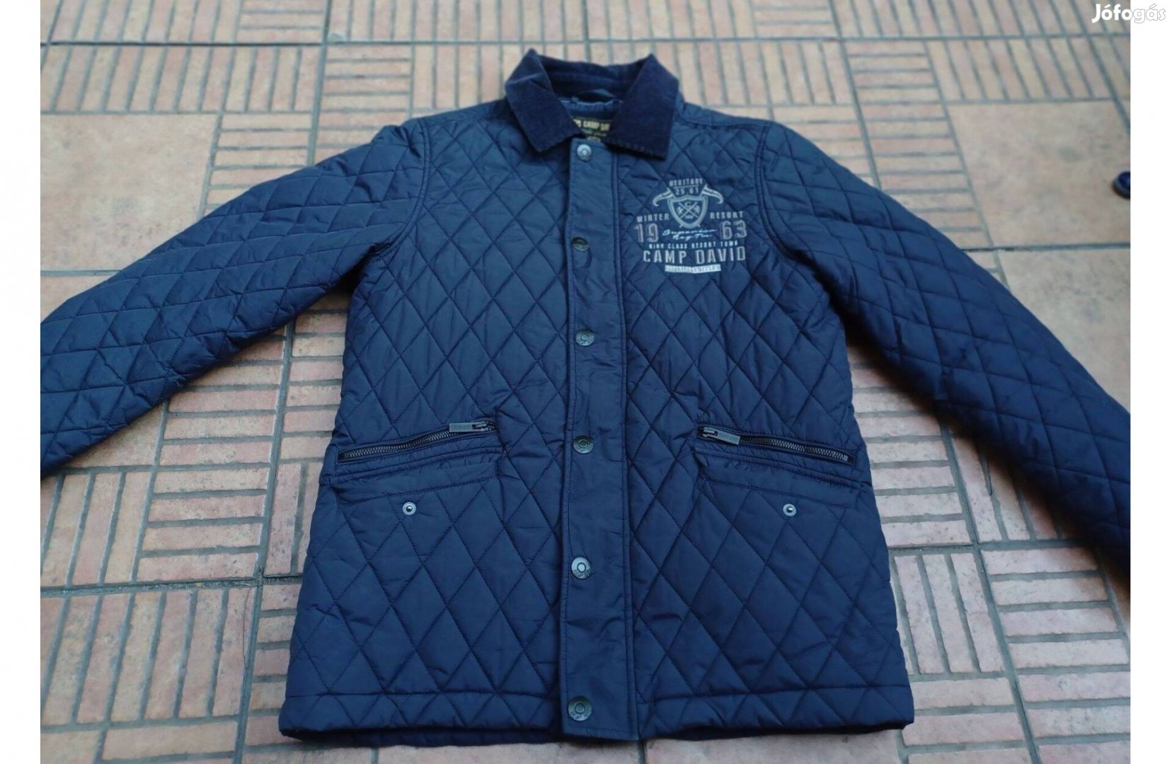 Steppelt hímzett kabát M L