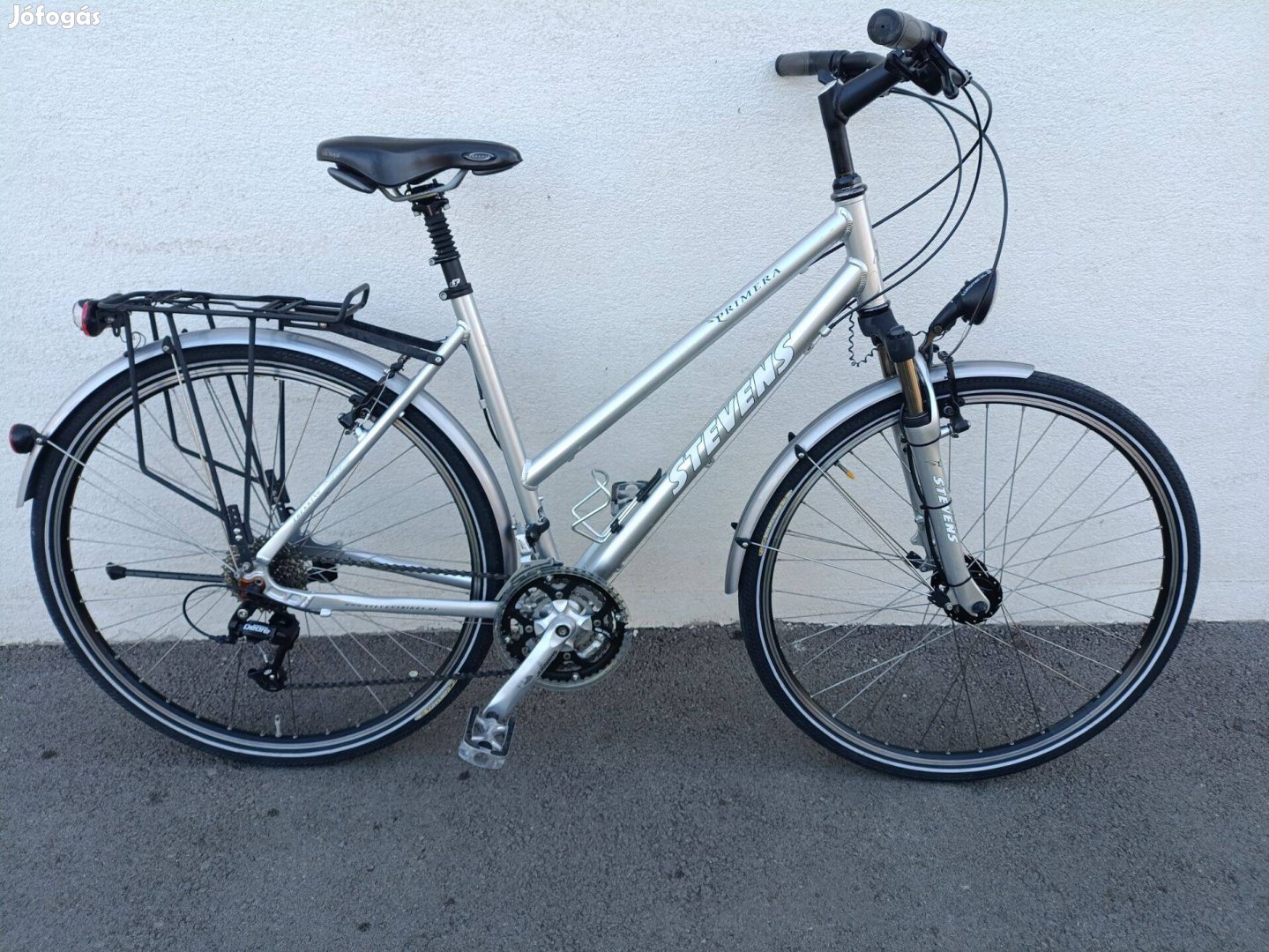 Stevens női trekking kerékpár minőségi alkatrészek
