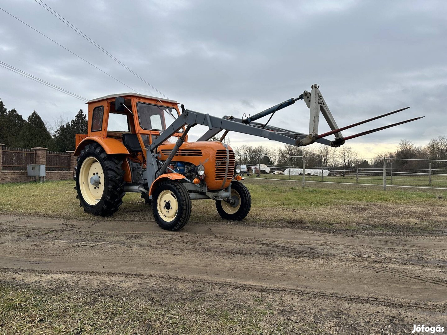 Steyr 288 Homlokrakodós, Műszakis,Szervós, 3 személyes Traktor eladó!